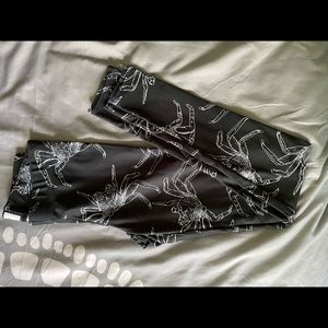 Feather Love Hawaii Leggings